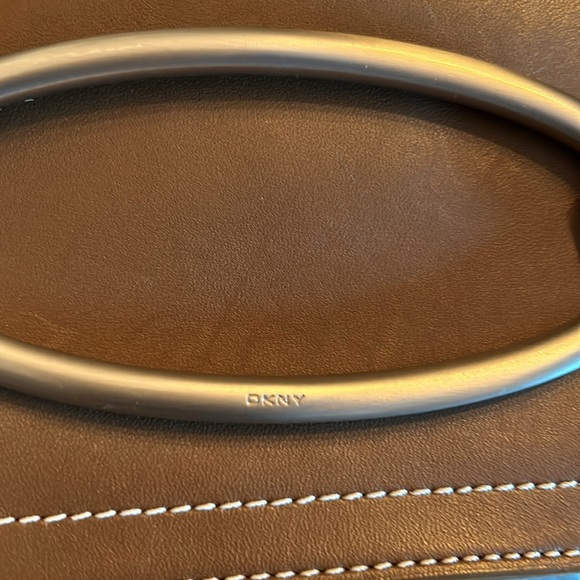 DKNY hand/shoulder bag - Picture 6 of 6